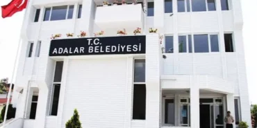 Adalar'da AKP Adayına Oy Veren Üç CHP'li Meclis Üyesi Disipline Sevk Edildi