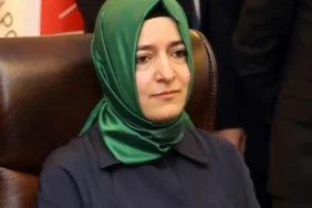 İstifasının ardından Fatma Betül Sayan Kaya'nın adı AKP'nin resmi sitesinden de silindi