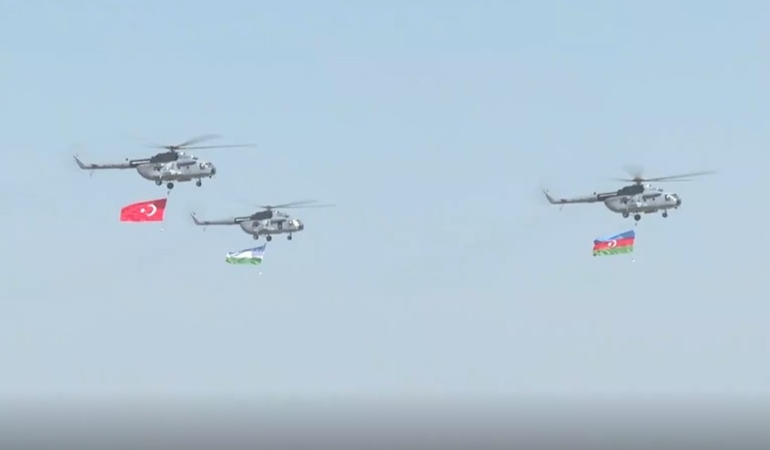 Azerbaycan’daki Birliğin Gücü Tatbikatında Türk ve Özbek Askerlerinden Meskun Mahal Eğitimi