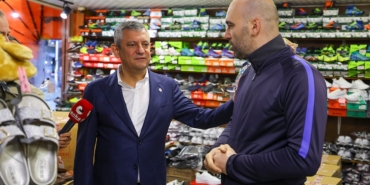 Özgür Özel Rize'nin Pazar İlçesinde Selden Zarar Gören Esnafı Ziyaret Etti