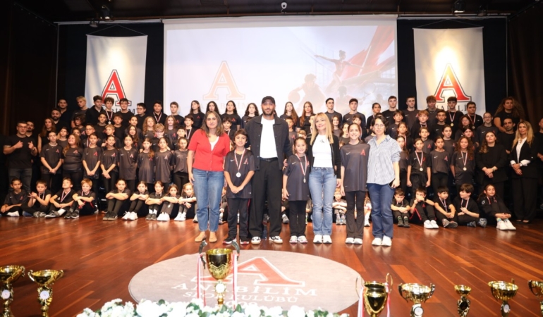 Anabilim Spor Kulübü Yeni Sezonunu Ünlü Sporcuların Katılımıyla Başlattı