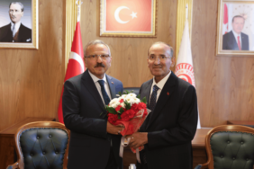 Bekir Bozdağ TBMM Başkanvekilliği Görevini Yusuf Beyazıt'a Devretti