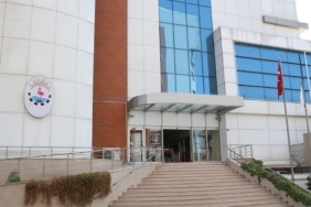 Çiğli Belediyesi ÇİBEL İşçileri Maaş ve Hak Kayıpları Nedeniyle İş Bırakıyor